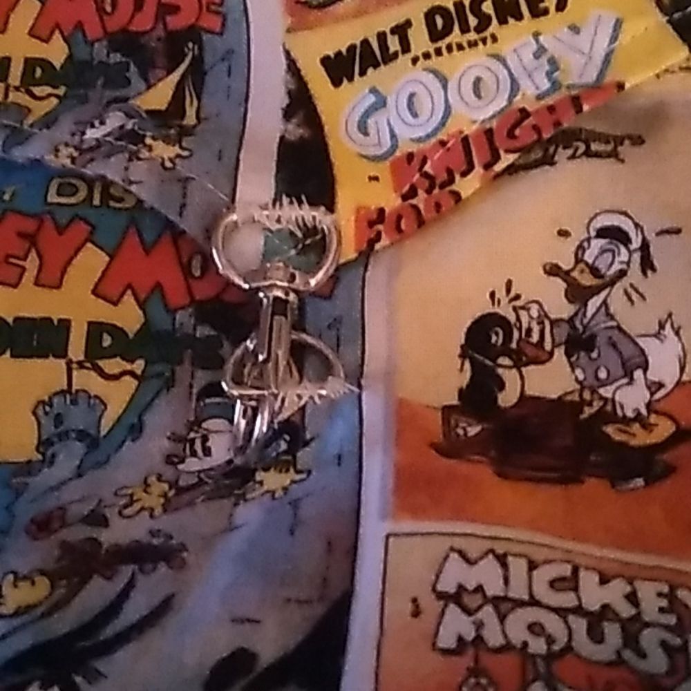 Disney Handbag - Picture 2 of 10